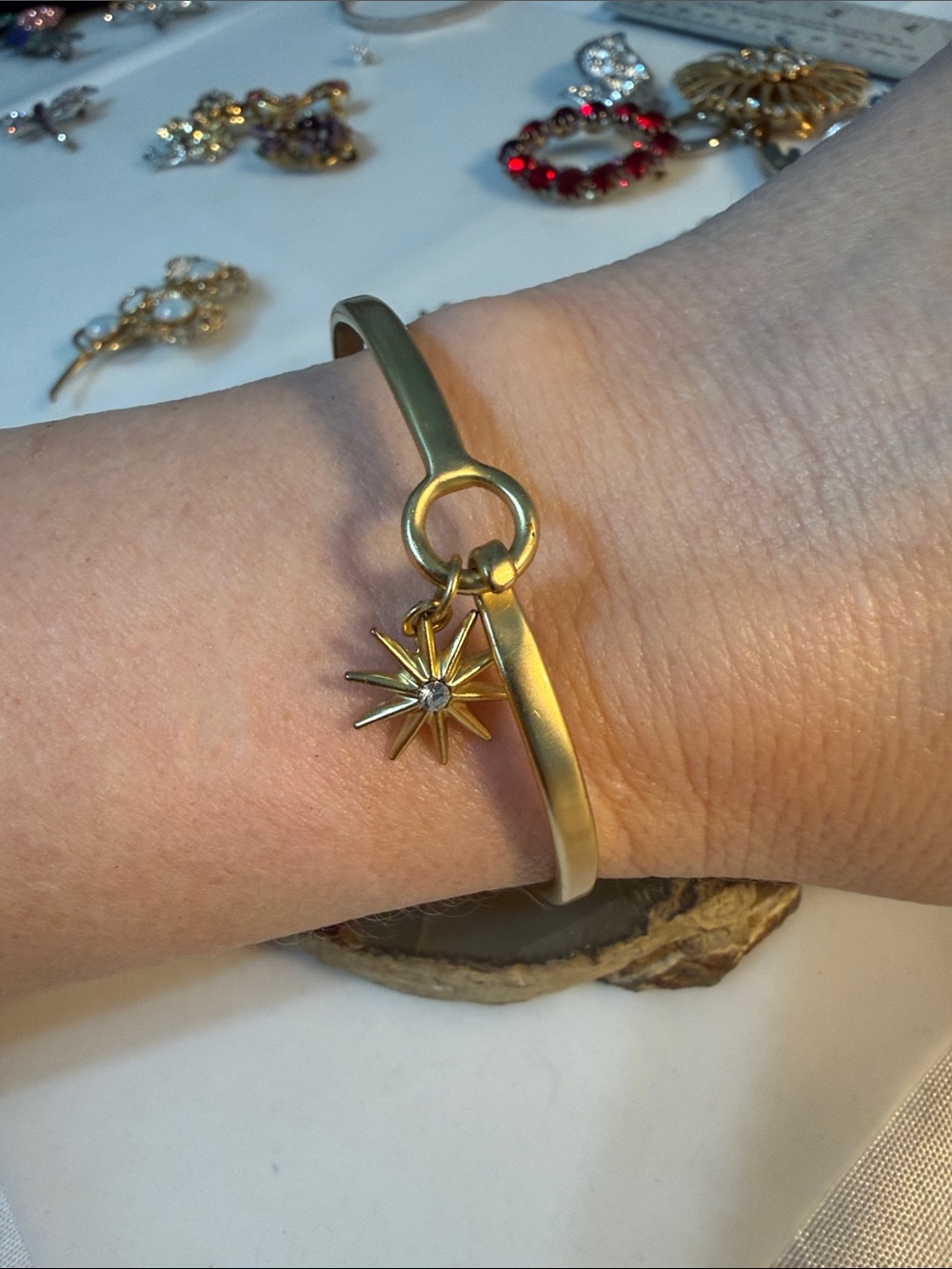 Spartina Gold Starburst Charm Bangle Bracelet - 6.5” Guc